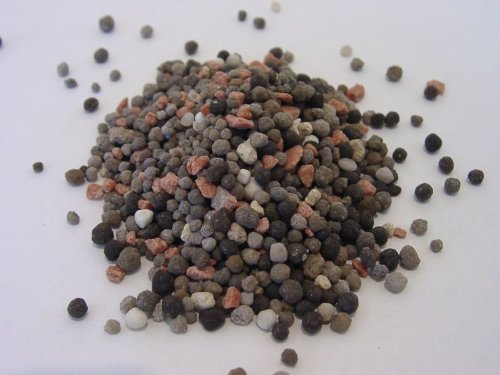 水稲・畑作・花卉など、いろいろ使えるオールマイティー化成肥料　「有機入り配合肥料(20kg)」